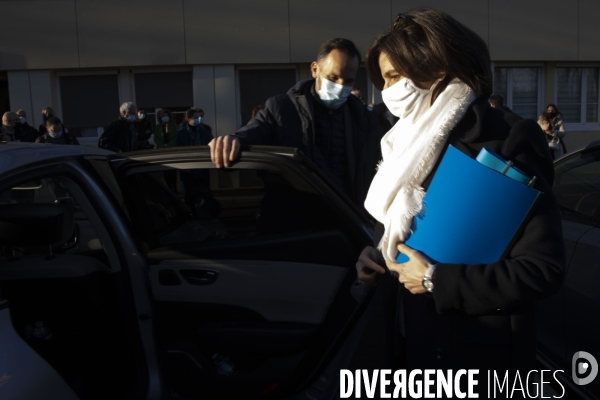 Nathalie ELIMAS au lycée Les côtes de Villebon.