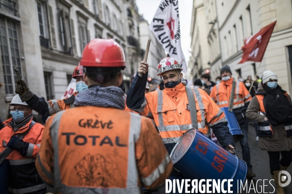 Manifestation contre les licenciements