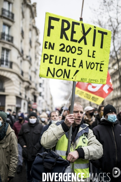 Manifestation contre les licenciements