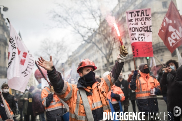 Manifestation contre les licenciements