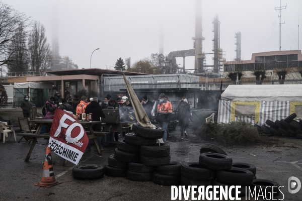 Grève à la raffinerie Total de Grandpuits