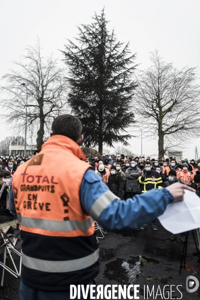 Grève à la raffinerie Total de Grandpuits