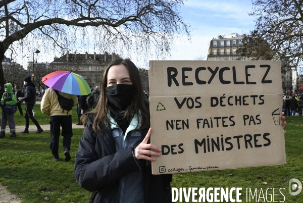 Manifestation contre le projet de loi SECURITE GLOBALE PPL, la marche des libertés du 30 janvier 2021. Demonstration against new security law project against freedom of information.