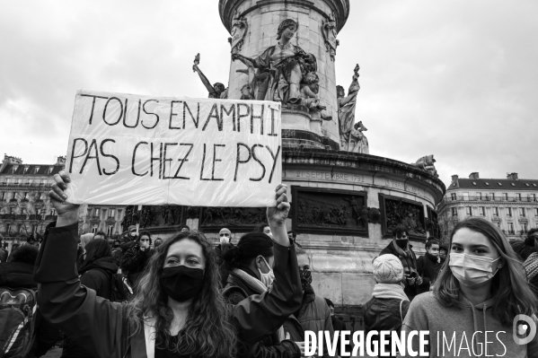 Manifestation contre le projet de loi SECURITE GLOBALE PPL, la marche des libertés du 30 janvier 2021. Demonstration against new security law project against freedom of information.