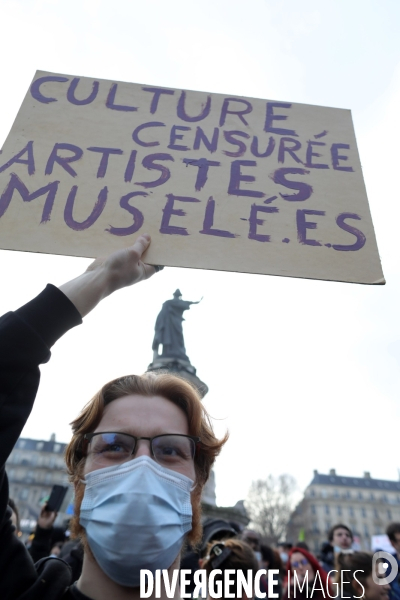 Marche des libertes à Paris contre la loi securite globale