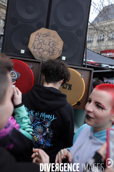 Marche des libertes à Paris contre la loi securite globale