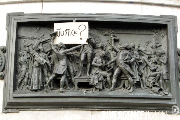 Marche des libertes à Paris contre la loi securite globale