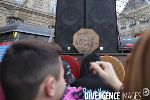 Marche des libertes à Paris contre la loi securite globale