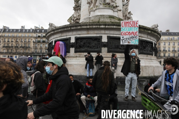 Marche des libertes à Paris contre la loi securite globale