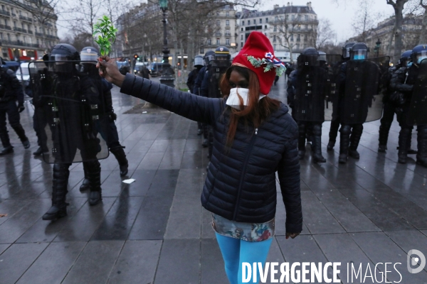 Marche des libertes à Paris contre la loi securite globale