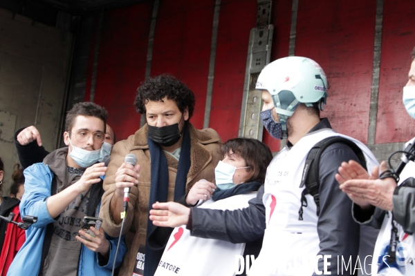 Marche des libertes à Paris contre la loi securite globale