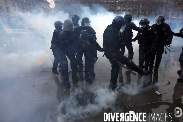 Marche des libertes à Paris contre la loi securite globale