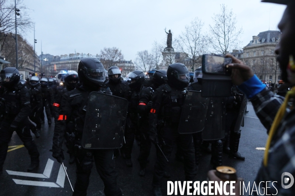 Marche des libertes à Paris contre la loi securite globale