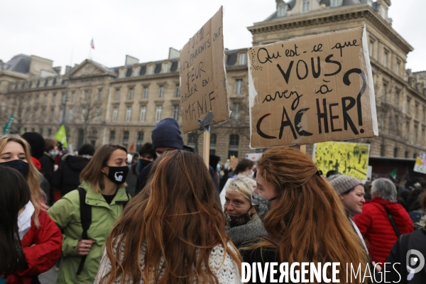 Marche des libertes à Paris contre la loi securite globale