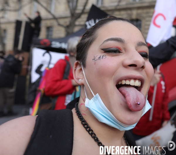 Marche des libertes à Paris contre la loi securite globale