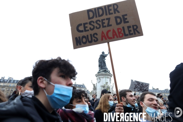 Marche des libertes à Paris contre la loi securite globale