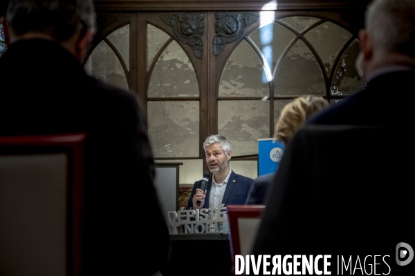 Laurent Wauquiez en campagne pour la vaccination contre le Covid-19.