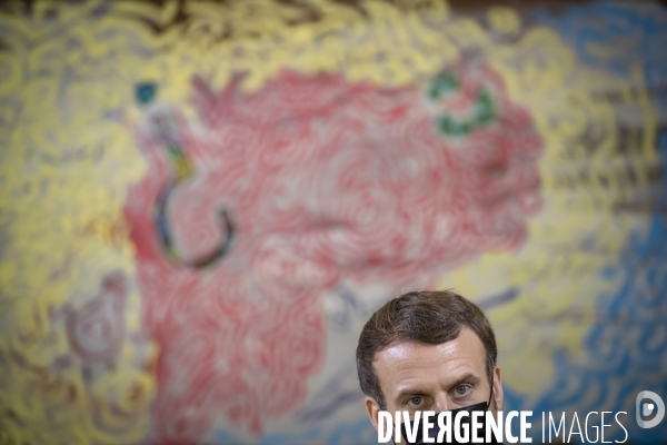 Emmanuel Macron à Saclay
