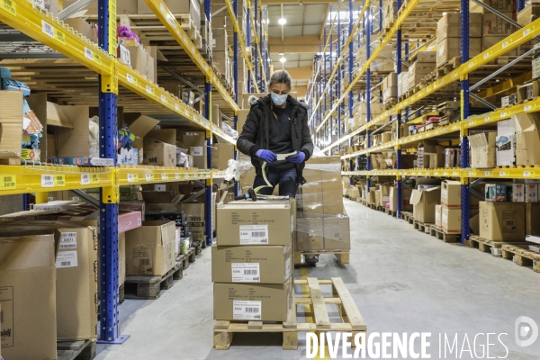 Stockage et entrepôts de la coopérative  JouéClub  à Cestas.