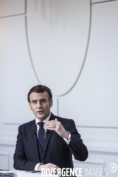 Emmanuel Macron, Sommet Choose France