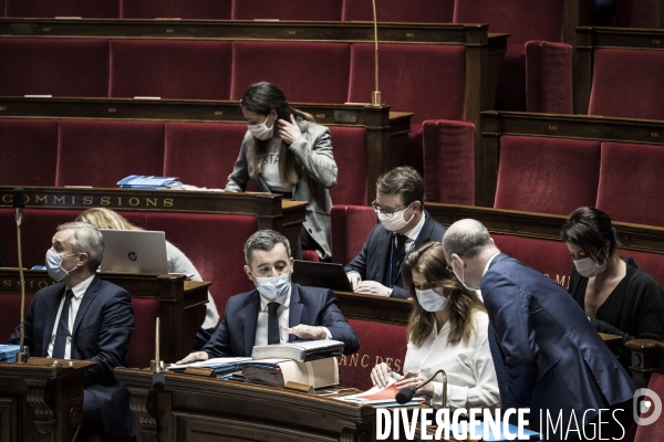 Débat, respect des principes de la République