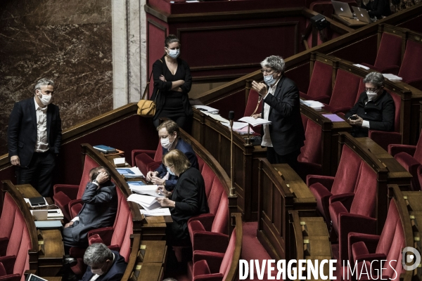 Débat, respect des principes de la République