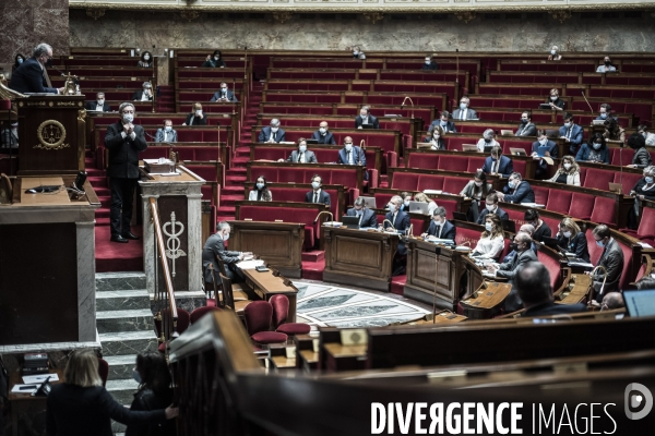 Débat, respect des principes de la République