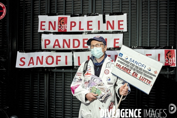 Manifestation des salaries de SANOFI  contre les reductions d emploi, à Paris