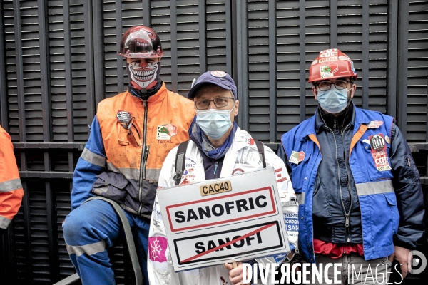 Manifestation des salaries de SANOFI  contre les reductions d emploi, à Paris