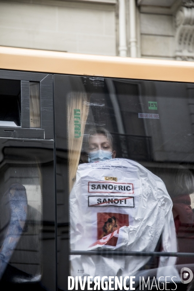 Procès public contre le PSE devant le siège de Sanofi