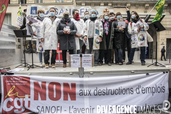 Procès public contre le PSE devant le siège de Sanofi