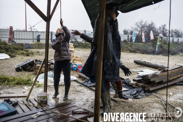 Ouverture de la zad de gonesse, contre la betonnisation des terres agricoles.