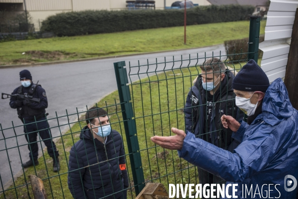 Ouverture de la zad de gonesse, contre la betonnisation des terres agricoles.