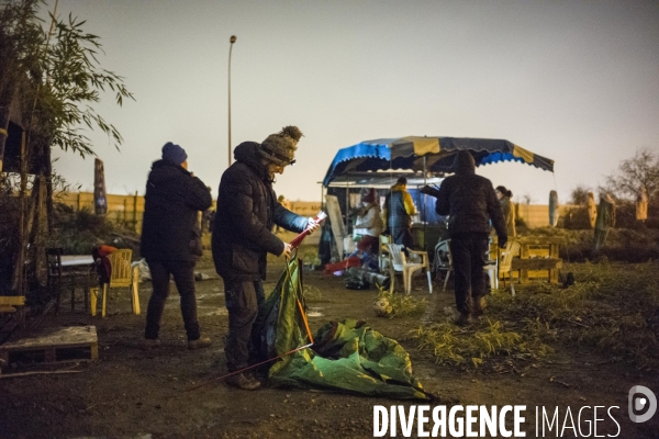 Occupation de la zad de gonesse, contre la betonnisation des terres agricoles.