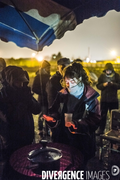 Occupation de la zad de gonesse, contre la betonnisation des terres agricoles.