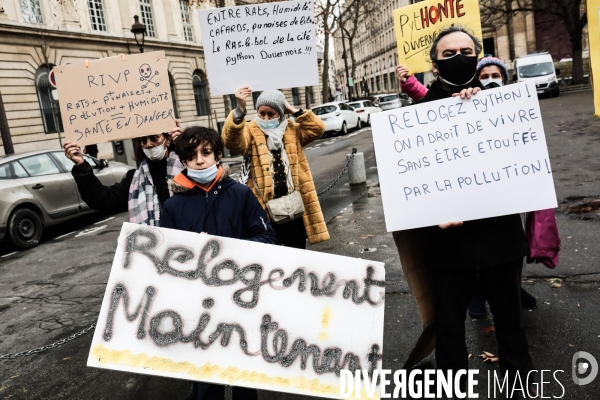 PYTHON DUVERNOIS - Manifestation de la mairie de Paris