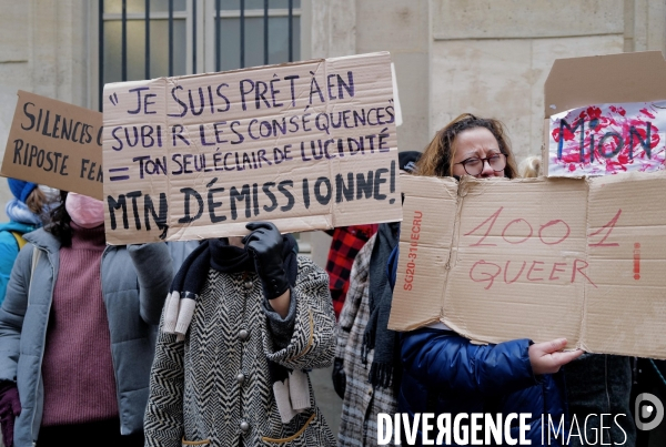 Affaire Olivier Duhamel / Manifestation pour demander la démission Frédéric Mion directeur de Sciences Po