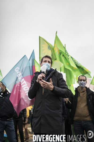Manifestation Non à Tropicalia sur la cote d Opale