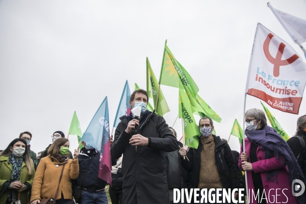 Manifestation Non à Tropicalia sur la cote d Opale