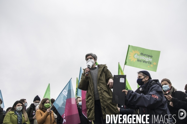 Manifestation Non à Tropicalia sur la cote d Opale