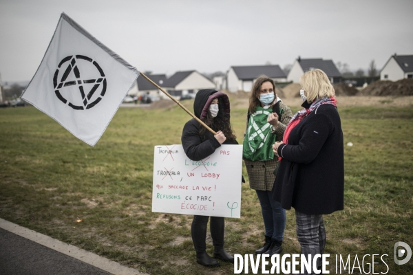 Manifestation Non à Tropicalia sur la cote d Opale