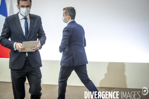 Castex, Véran, Darmanin et Borne : point presse sur le Covid-19
