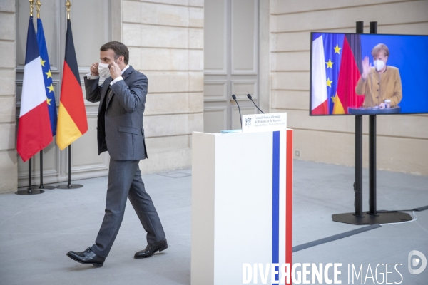 Macron et Merkel : conseil de défense franco-allemand