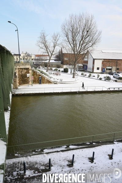 La neige à Paris.