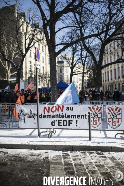 Manifestation des syndicats d EDF contre le projet Hercule