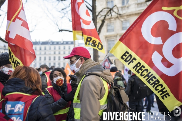Manifestation des syndicats d EDF contre le projet Hercule