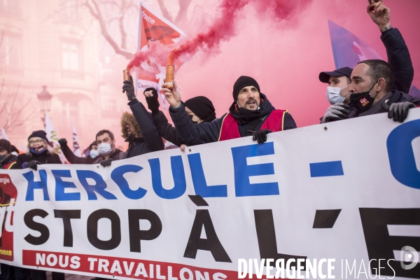 Manifestation des syndicats d EDF contre le projet Hercule