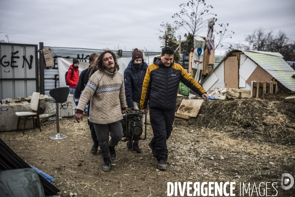 9 eme jour d occupation de la zad du triangle de gonesse.