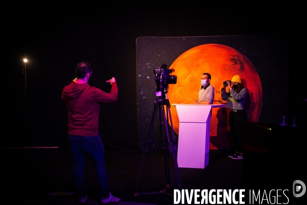 Toulouse : tournage de l emission atterrissage du robot Perseverance sur la planete Mars pour le CNES dans les studio Le Grand Set a Toulouse, FRANCE - 18/02/2021.