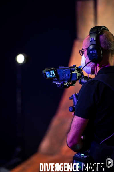 Toulouse : tournage de l emission atterrissage du robot Perseverance sur la planete Mars pour le CNES dans les studio Le Grand Set a Toulouse, FRANCE - 18/02/2021.